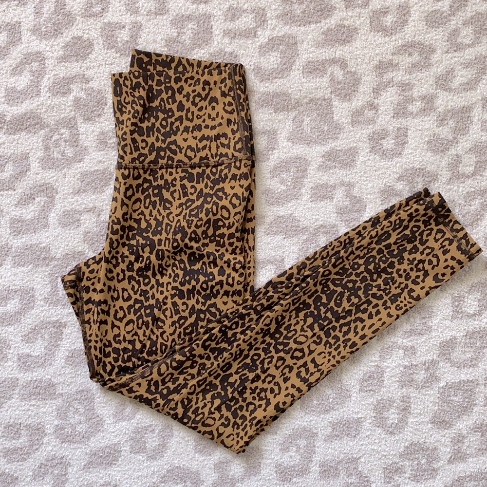 NWOT Stella & Dot Leopard Crush It Leggings